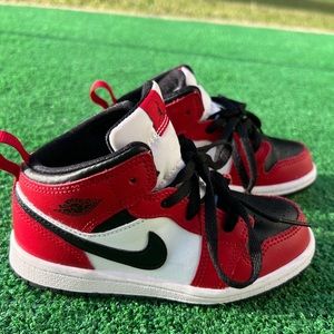 Air Jordan - Nike Retro Mid 1 (Toddler) ♥️